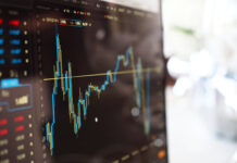 Oil Extends Gain as Stocks Struggle; Pound Climbs: Markets Wrap